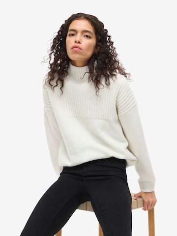 Noisy may Trui in Wit: voorkant