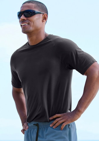 Authentic Le Jogger Performance Shirt in Black: front
