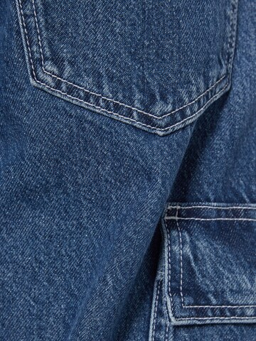 Loosefit Pantaloni eleganți de la Bershka pe albastru
