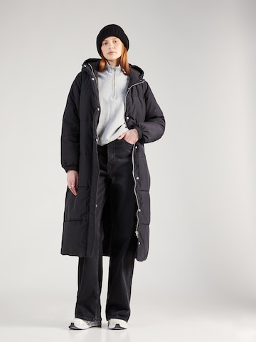 Manteau d’hiver 'Talexa' Résumé en noir