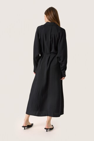 SOAKED IN LUXURY Blusenkleid 'Sija' in Schwarz