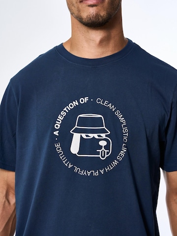 A Question Of (AQO) Shirt 'Tee Print - Sky Captain' in Blauw