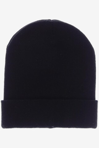 tigha Hat & Cap in One size in Black