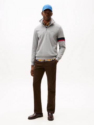TOMMY HILFIGER Sweatshirt in Grey