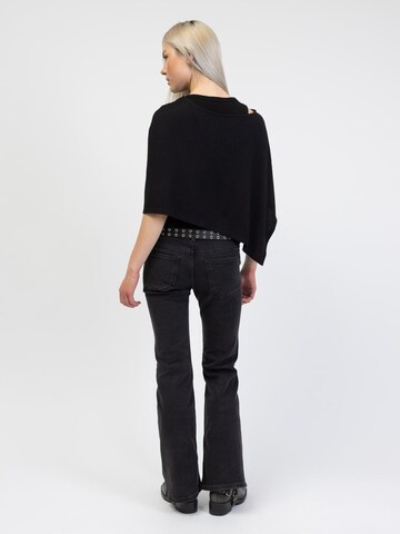 BROKE + SCHÖN Cape in Black