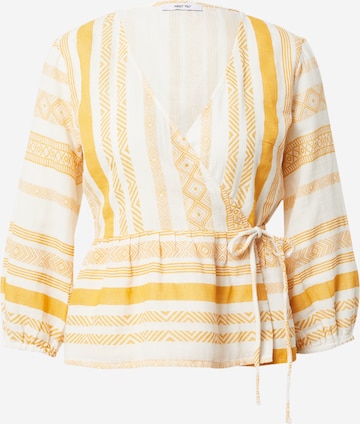 ABOUT YOU Blouse 'Julika' in Yellow: front