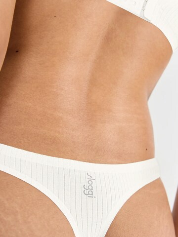 SLOGGI String in White