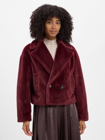 Marc Cain Between-season jacket in Red: front