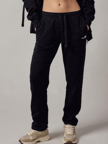 Pantaloni 'Dritti' di OWN Off With Nature in nero: frontale