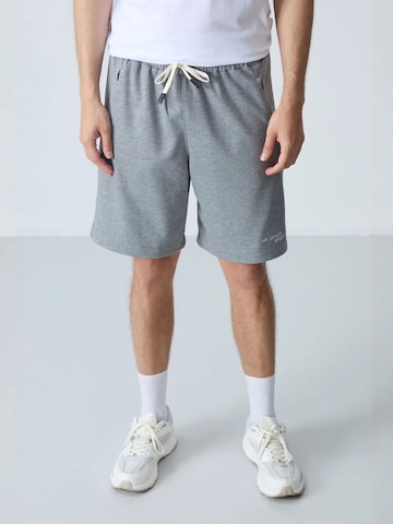 Wide Leg Pantalon Tommy Life en gris : devant