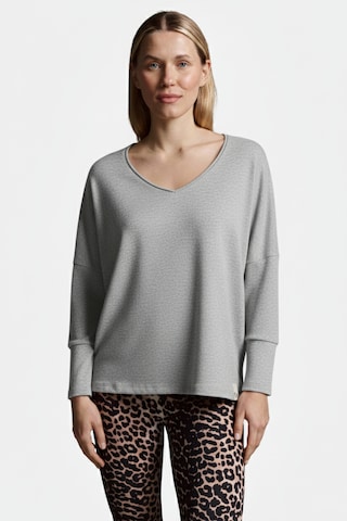 Cotton Candy Shirt in Grijs: voorkant