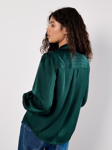 Chemisier Apricot en vert