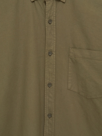 Pull&Bear Regular Fit Skjorte i grønn