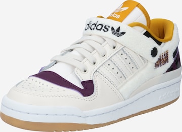 Sneaker bassa 'FORUM LOW W GIRLS ARE AWESOME' di ADIDAS ORIGINALS in bianco: frontale