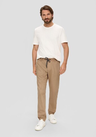 Effilé Pantalon chino 'Phoenix' s.Oliver en marron