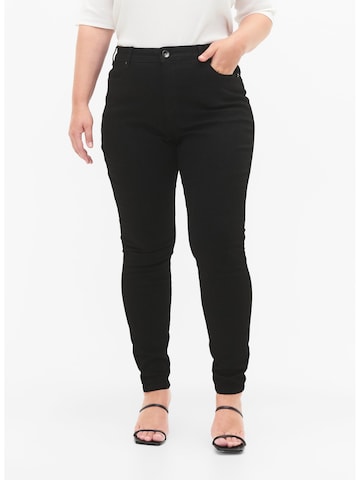 Zizzi Skinny Jeans 'Amy' in Zwart: voorkant