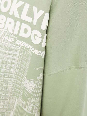 Bershka Sweatshirt in Groen