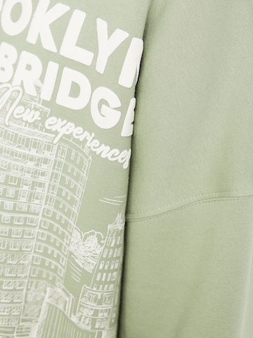 Sweat-shirt Bershka en vert