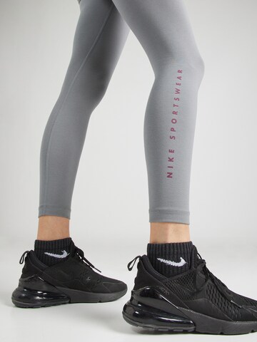 Nike Sportswear Skinny Leggings 'Swoosh' in Grijs