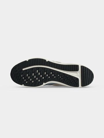 juoda NIKE Sportiniai batai 'Cosmic Runner'