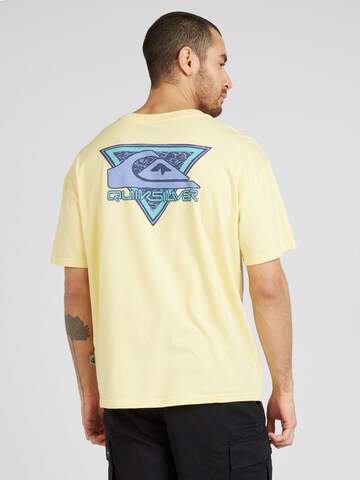 T-Shirt 'TAKE US' QUIKSILVER en jaune : devant