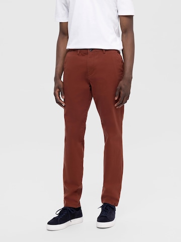 SELECTED HOMME - Slimfit Calças chino 'Miles Flex' em castanho