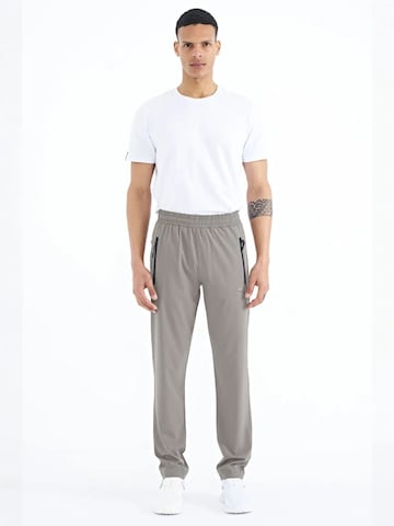 Tommy Life Regular Sportbroek in Grijs