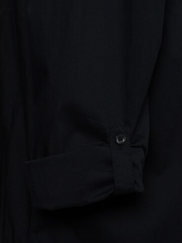 Marie Lund Blouse in Zwart