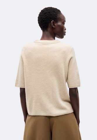 Pullover di COMMA in beige
