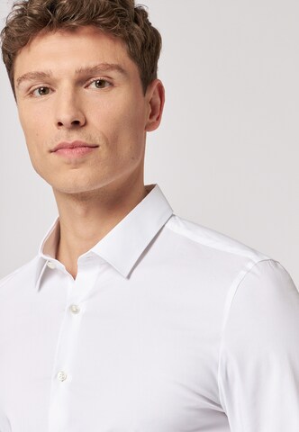 Coupe slim Chemise business ROY ROBSON en blanc