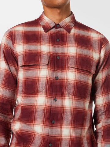 Abercrombie & Fitch Regular Fit Hemd in Rot