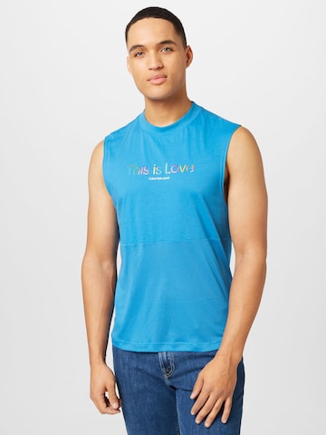 T-Shirt Calvin Klein Jeans en bleu : devant