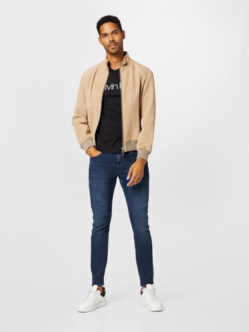 Calvin Klein Regular Fit Bluser & t-shirts i sort