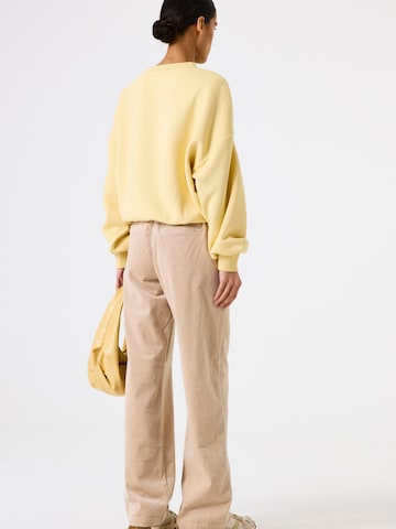 GARCIA Sweatshirt in Geel