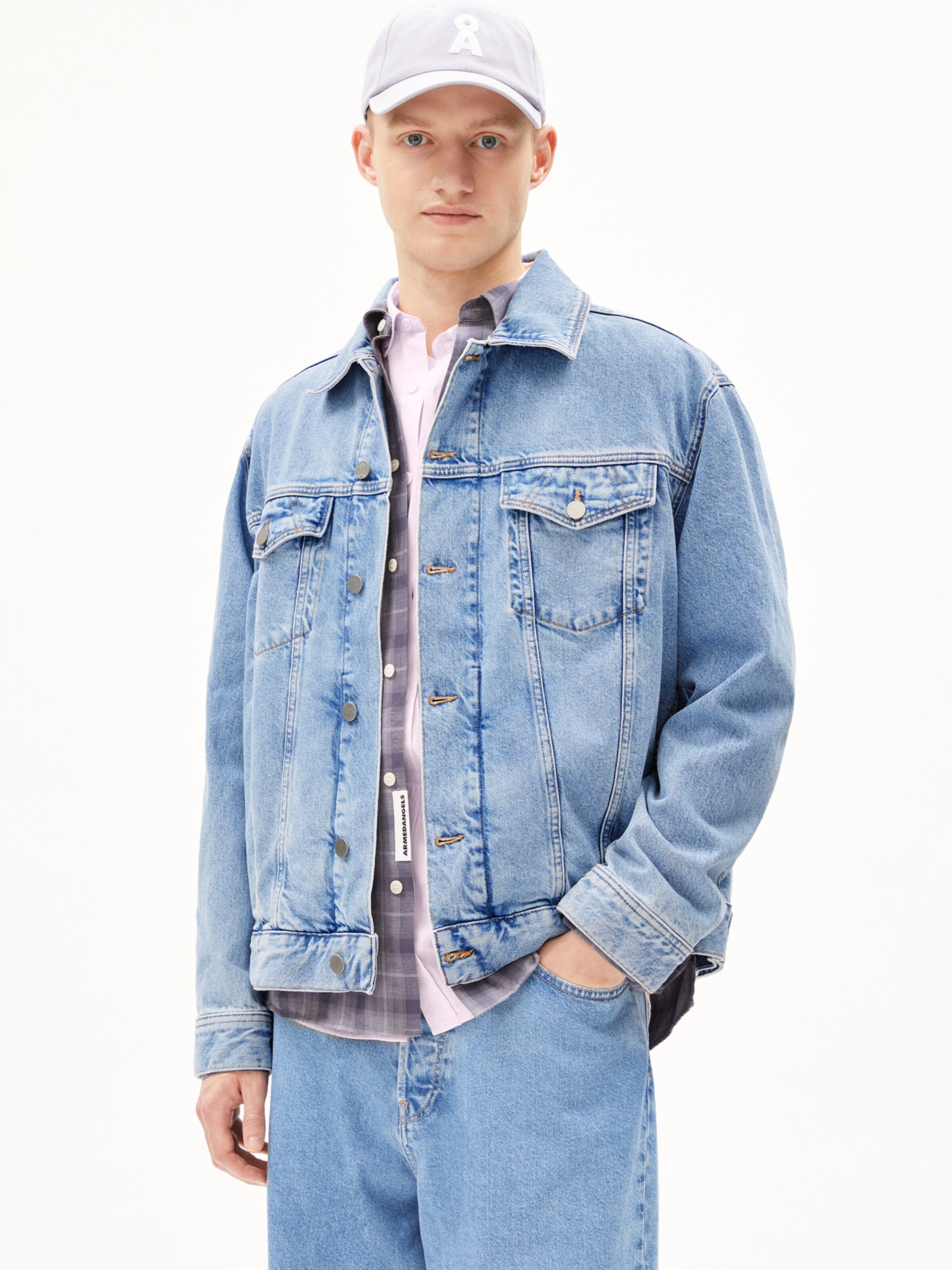 ARMEDANGELS Between-season jacket in Blue: front