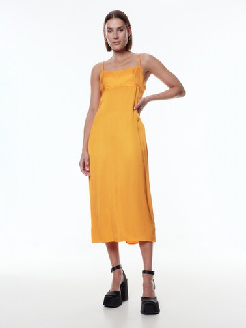 EDITED Dress 'Naima' in Orange: front