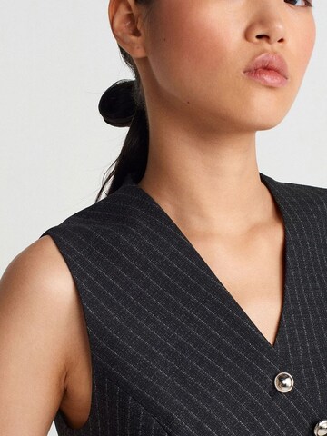 Dilvin Vest 'Westen' in Black
