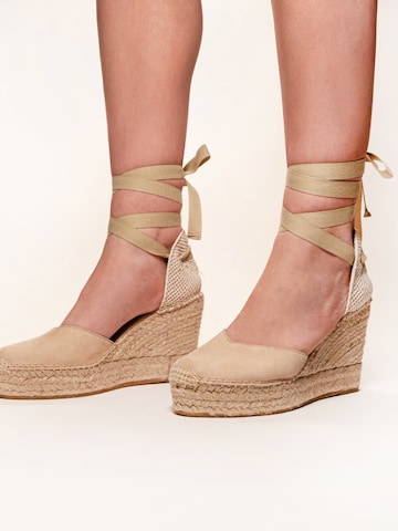 Alhamas Sandals 'Alpargata' in Beige: front