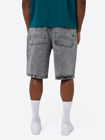 regular Jeans di BRAVE SOUL in grigio
