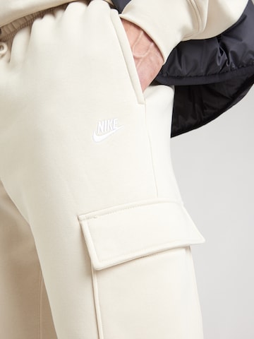 Nike Sportswear Tapered Nadrág 'CLUB' - bézs