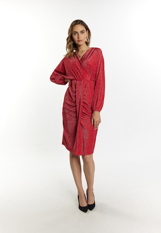 Robe faina en rouge : devant