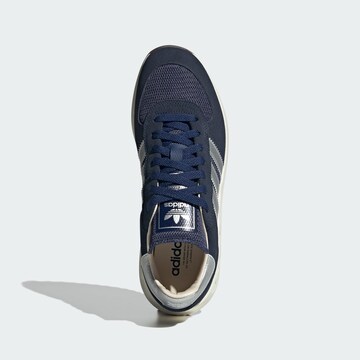 ADIDAS ORIGINALS Sneakers low 'La Trainer' i blå