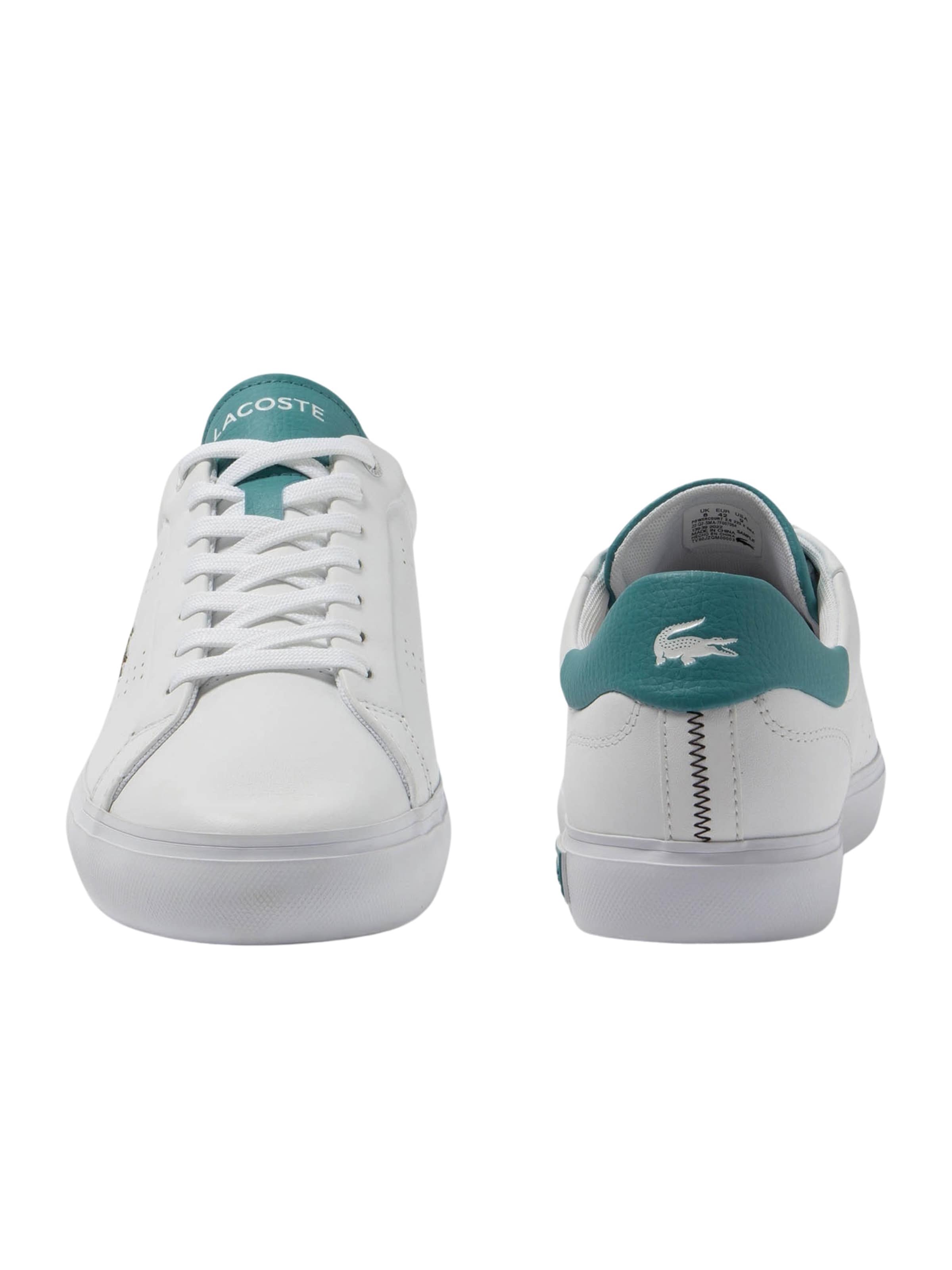 balts LACOSTE Zemie brīvā laika apavi 'Powercourt 2.0 '