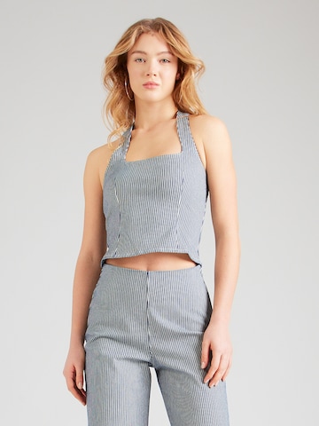 millane - Top en azul: frente