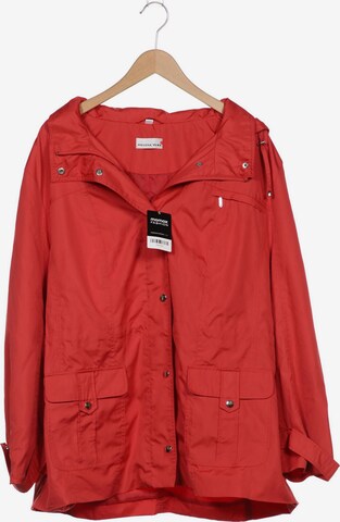 Helena Vera Jacket & Coat in 5XL in Red: front