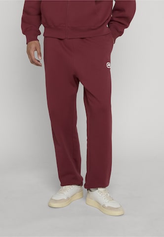 Ecko Unlimited - Loosefit Calças em vermelho: frente
