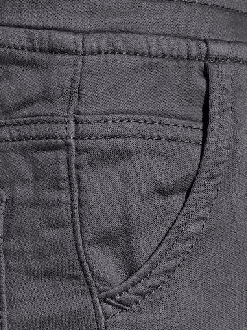 BLUE EFFECT - regular Pantalón en gris