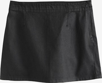 Next Hame värissä musta: etupuoli