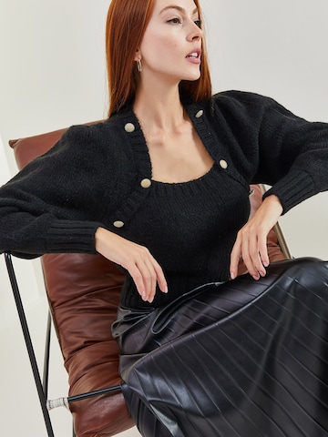 Bianco Lucci Пуловер в черно