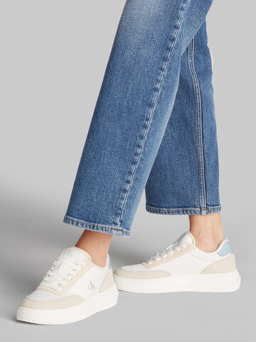 Baskets basses Calvin Klein Jeans en blanc